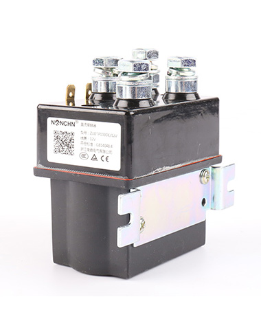 How does a DC contactor work?